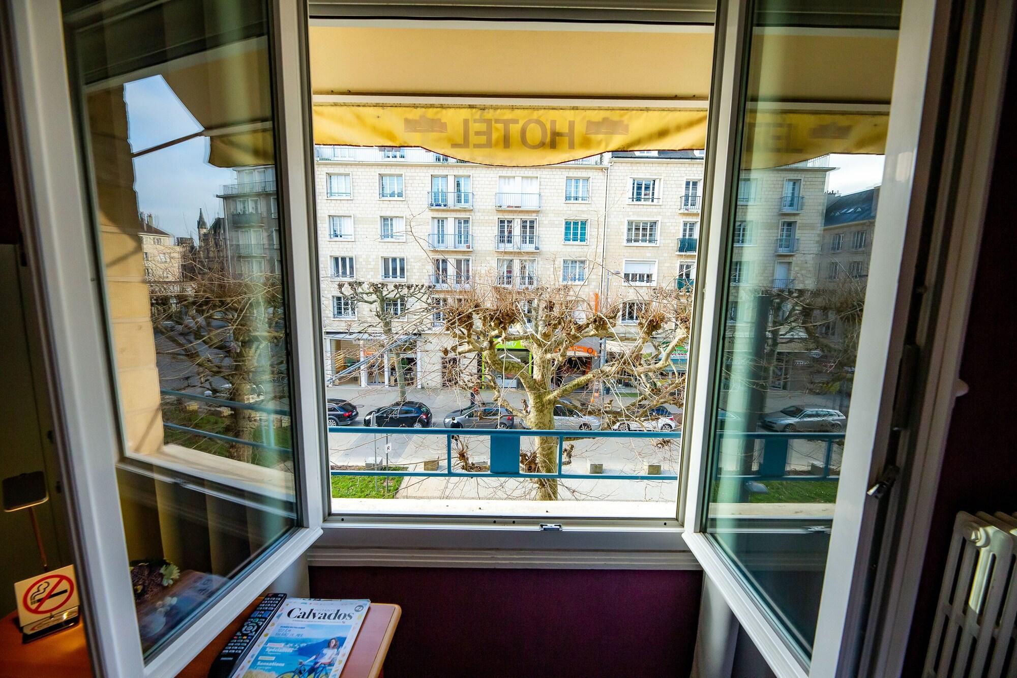 קאין Logis Hotel Du Chateau מראה חיצוני תמונה